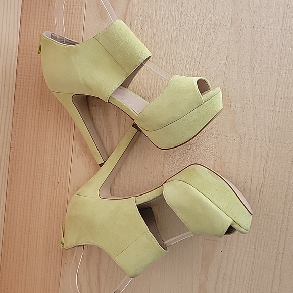 BCBGENERATION sz7.5 Helara Lime Green Leather Platform - Picture 4 of 13